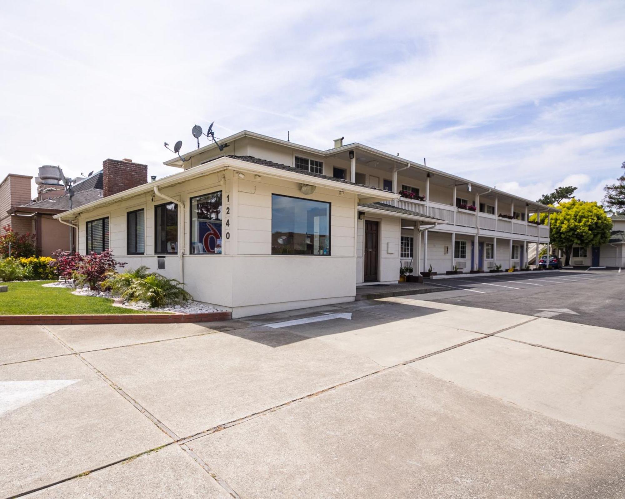 Fisherman'S Cove Inn モントレー エクステリア 写真