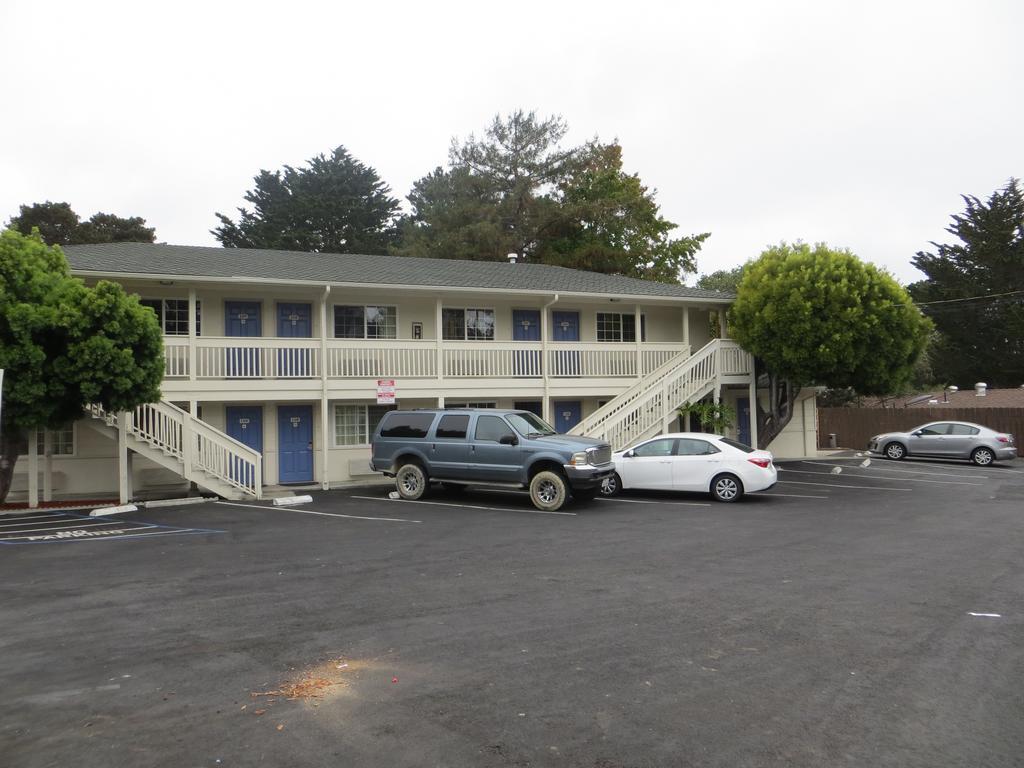 Fisherman'S Cove Inn モントレー エクステリア 写真